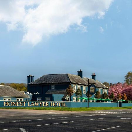 Honest Lawyer Hotel Дарем Экстерьер фото