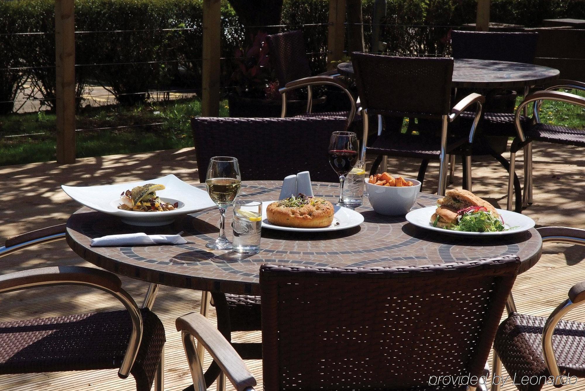 Honest Lawyer Hotel Дарем Ресторан фото