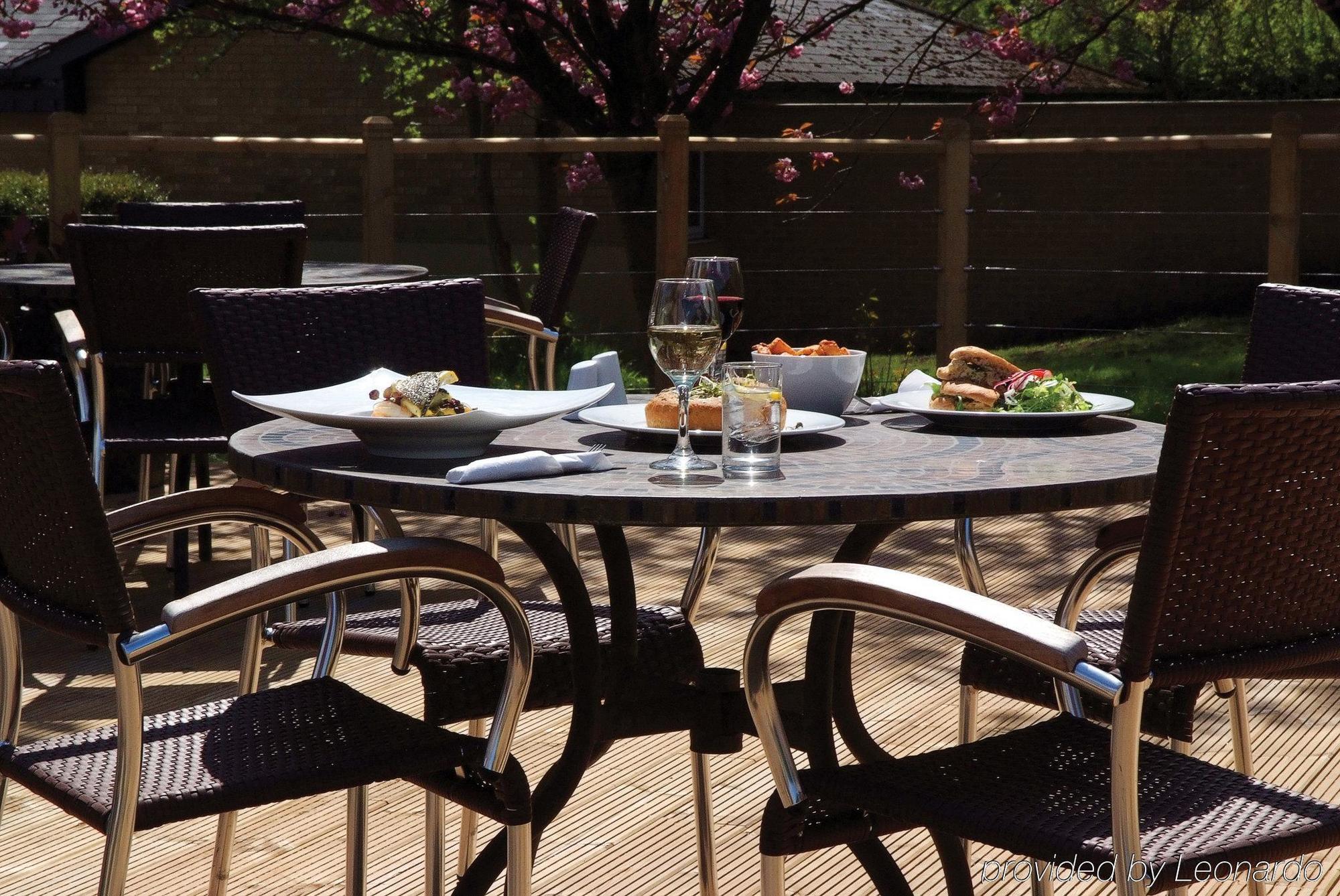 Honest Lawyer Hotel Дарем Ресторан фото