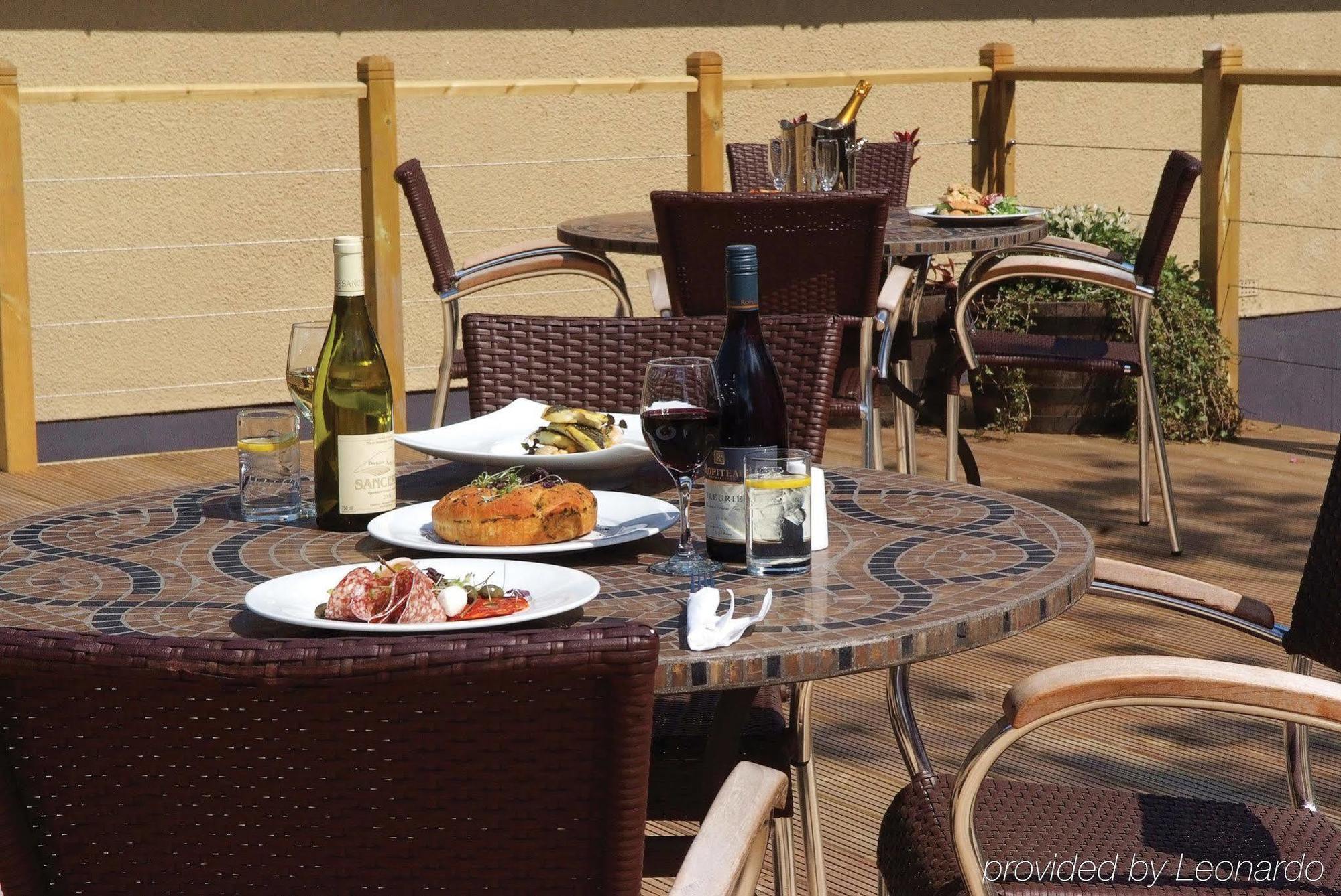 Honest Lawyer Hotel Дарем Ресторан фото
