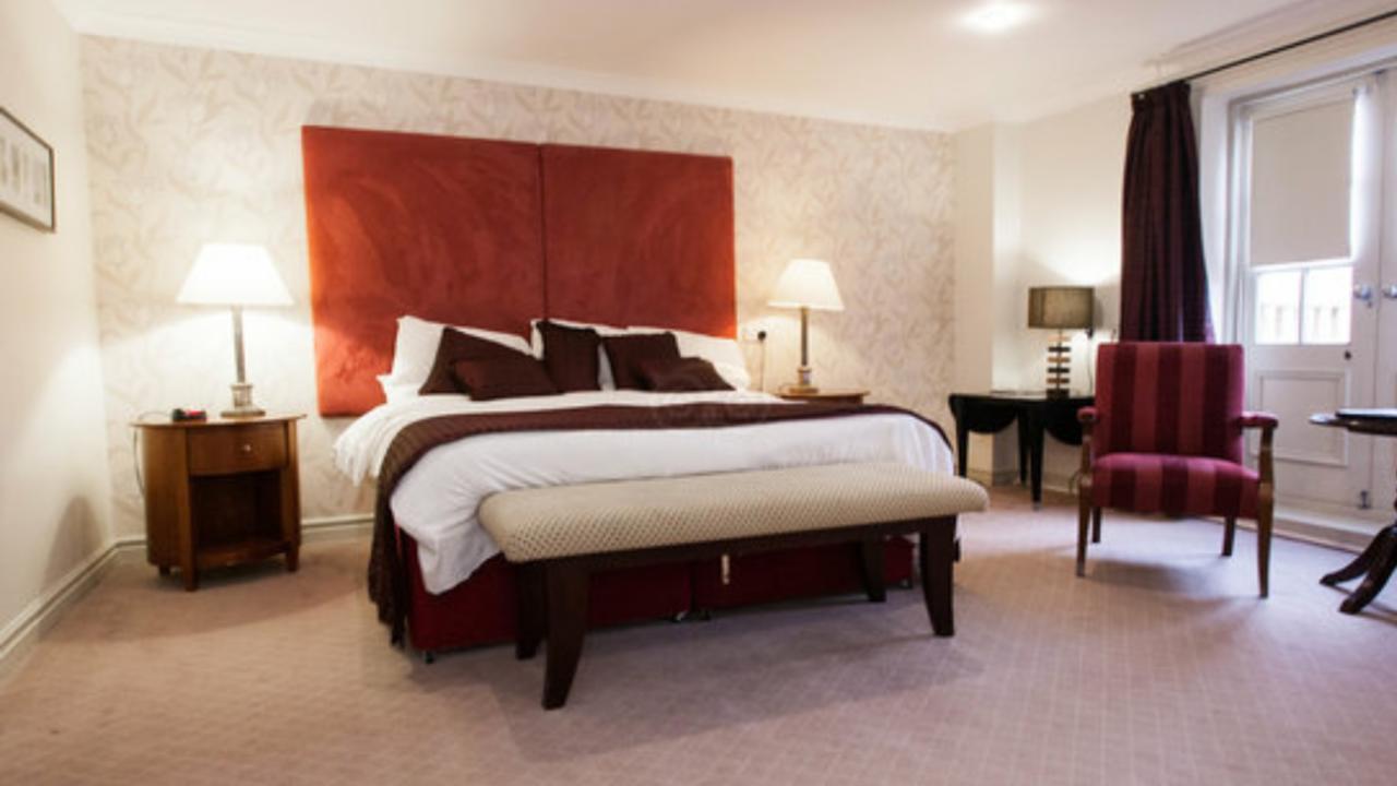 Honest Lawyer Hotel Дарем Экстерьер фото